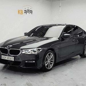 @17년식 5시리즈(7세대) 530i xDrive M스포츠팩 플러스 전국최저가격봄철특가할인84개월할부ok여유자금대출저신용