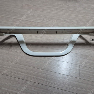 lg tv 47la6950용 화이트 거치대 판매합니다. 모델명 ad-47la69sw
