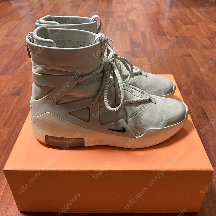 나이키 에어피어오브갓 라이트본 OG 이미지