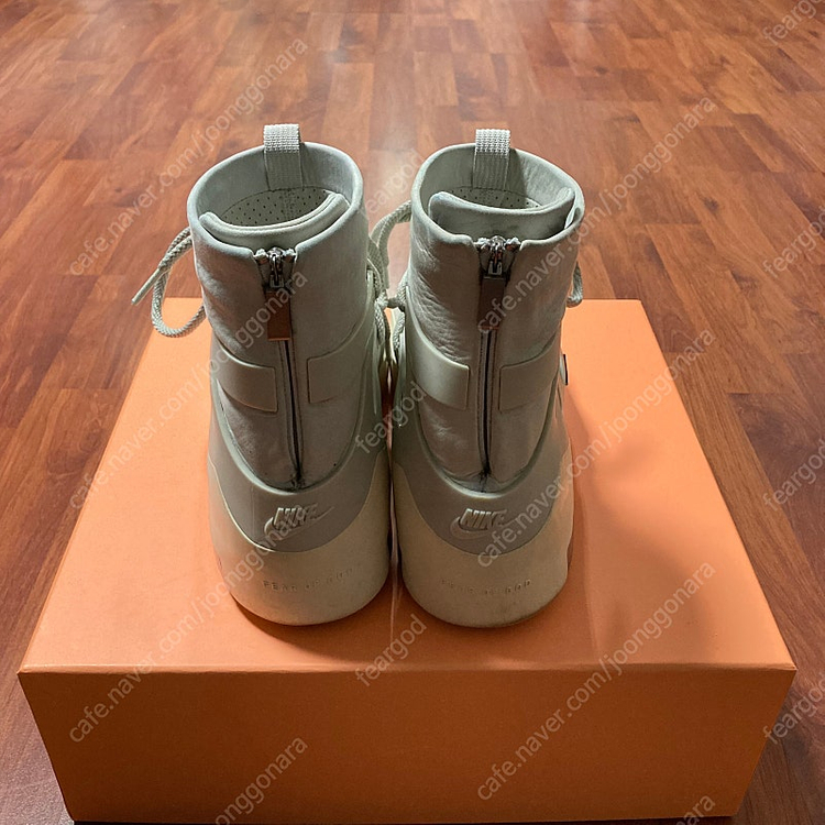 나이키 에어피어오브갓 라이트본 OG 이미지