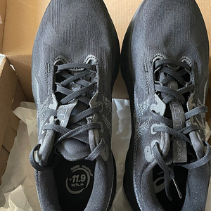 아식스 노바블라스트 5 블랙 260