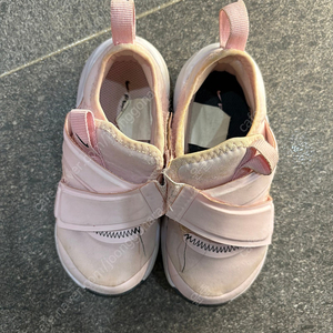 유아신발(메듀즈/나이키/뉴발란스 등)