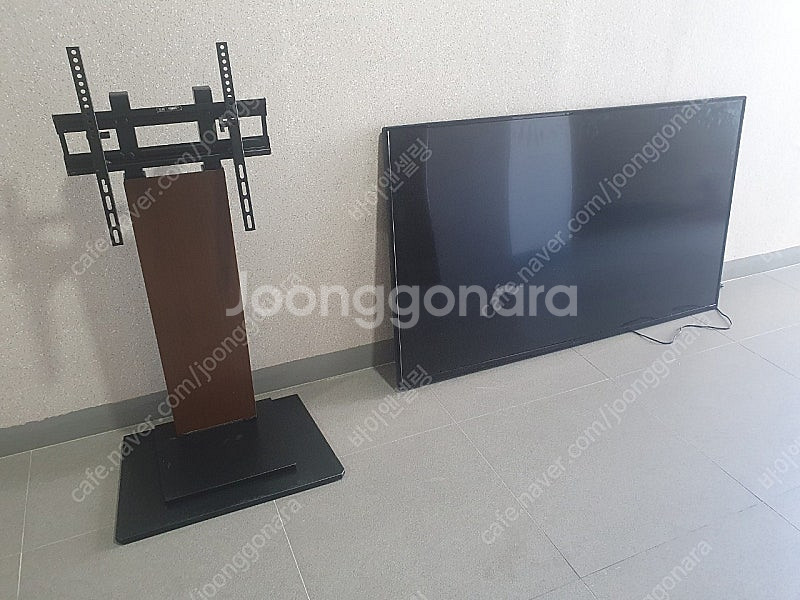 65인치 UHD 티비 TV--1