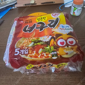 너구리 라면 40개 1박스 개당 700원에 팔아요