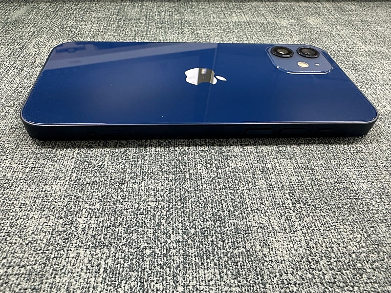 (S등급) 아이폰12 128G 블루 배터리100% 30만원 판매해요 이미지