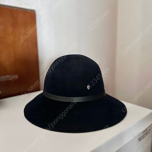 헬렌카민스키 펠트 모자