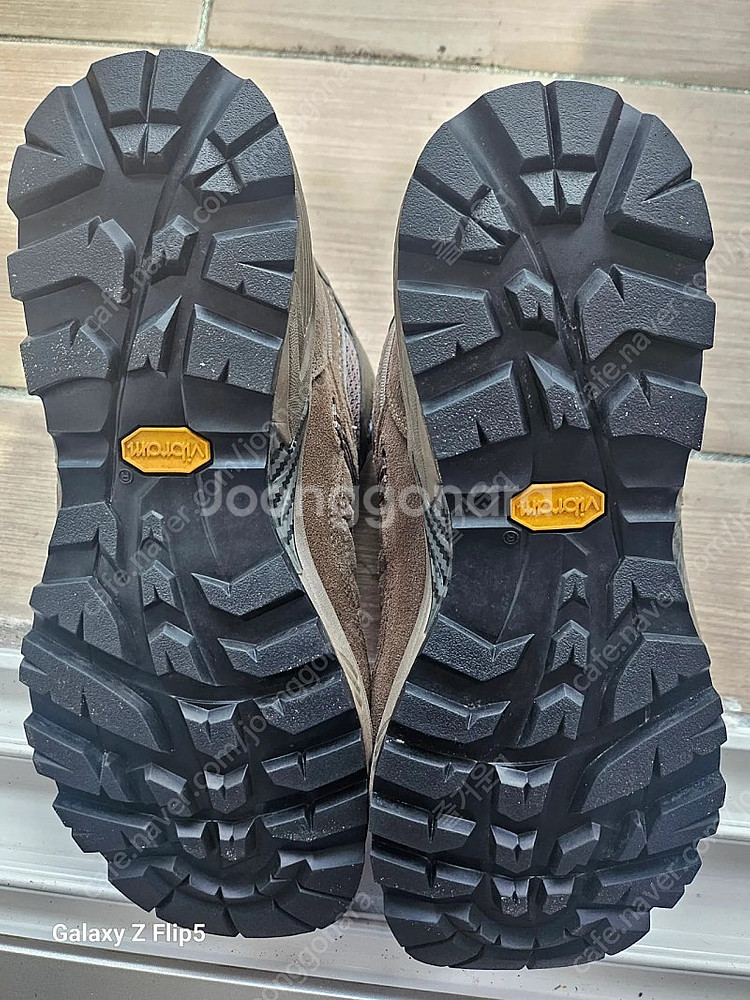 고어텍스 네파 등산화 260mm--2