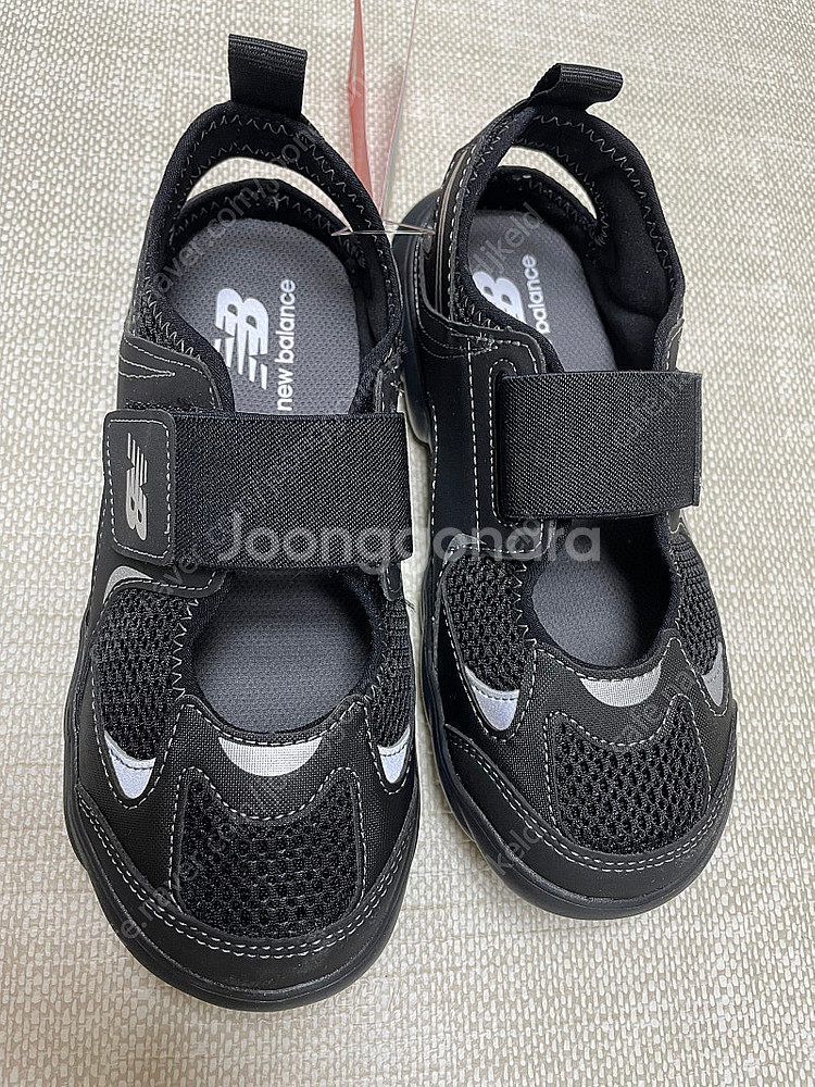 뉴발란스 프리들 220 블랙 택포--1