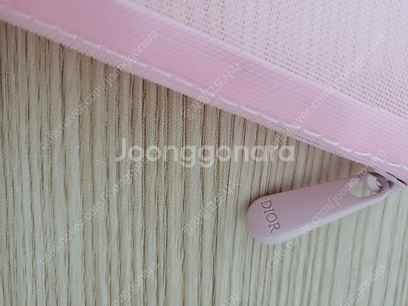 정품) 새상품 디올 망사 핑크 파우치 (코스메틱)--2