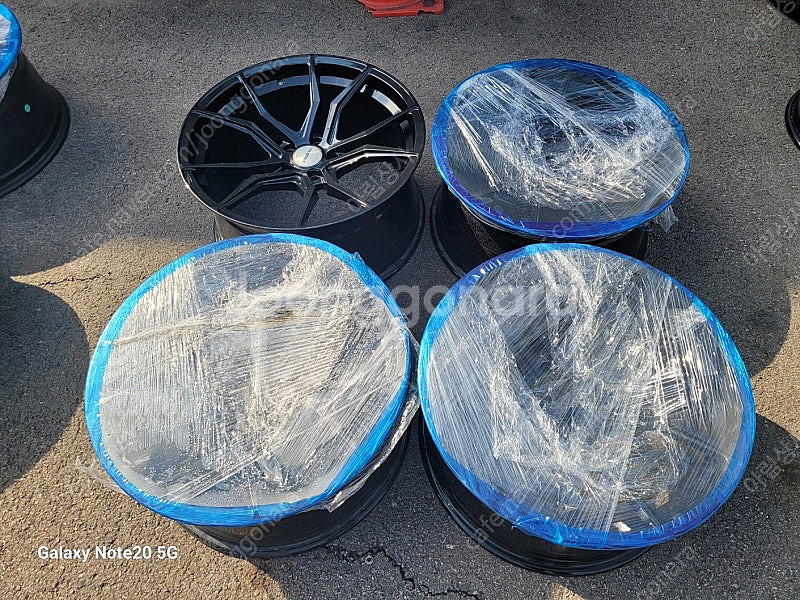 (판매) 휴볼트 FXX 20인치휠--0