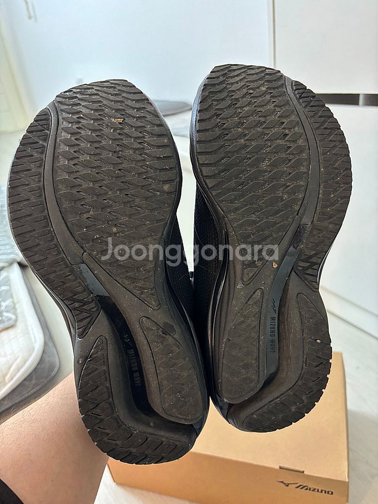 미즈노 웨이브 라이더 28 블랙 팝니다--1