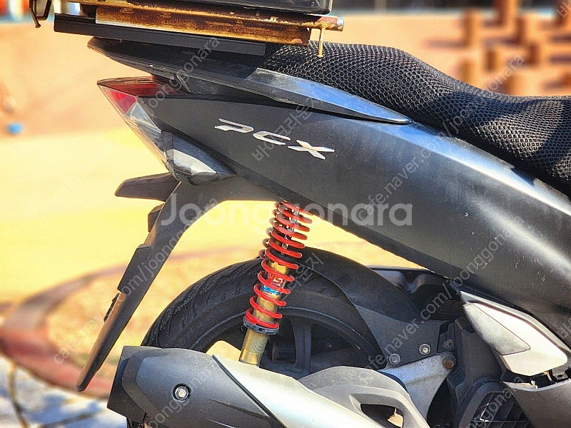 서울 20년식 더뉴 PCX125 배달세팅 팝니다--6