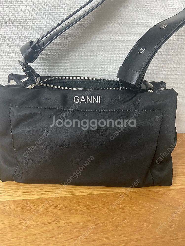 가니 Ganni 바게트백 필로우백--0