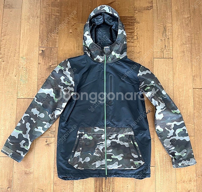 VOLCOM 볼컴 카모 스노우보드 자켓 팝니다--4