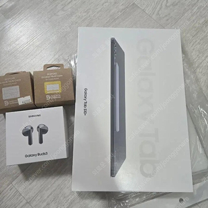 갤럭시탭 s10+(256g),버즈3,큐커케이스2ea 새제품