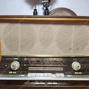 SABA Meersburg Automatic 125 stereo 진공관 대형 라디오