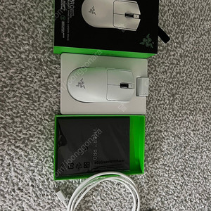 레이저 바이퍼V3 프로 무선 화이트 바브삼