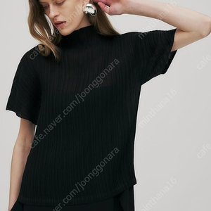 R2W Frida pleats sleeve BL (프리다 플리츠 블라우스)블랙 프리사이즈