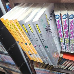 바다그림판 달려라하니 1~4 로봇찌빠 1,2,4 z마징가 1~5 스카이레슬러총7권(마지막권없음) 블랙코브라 1~8 판매합니다