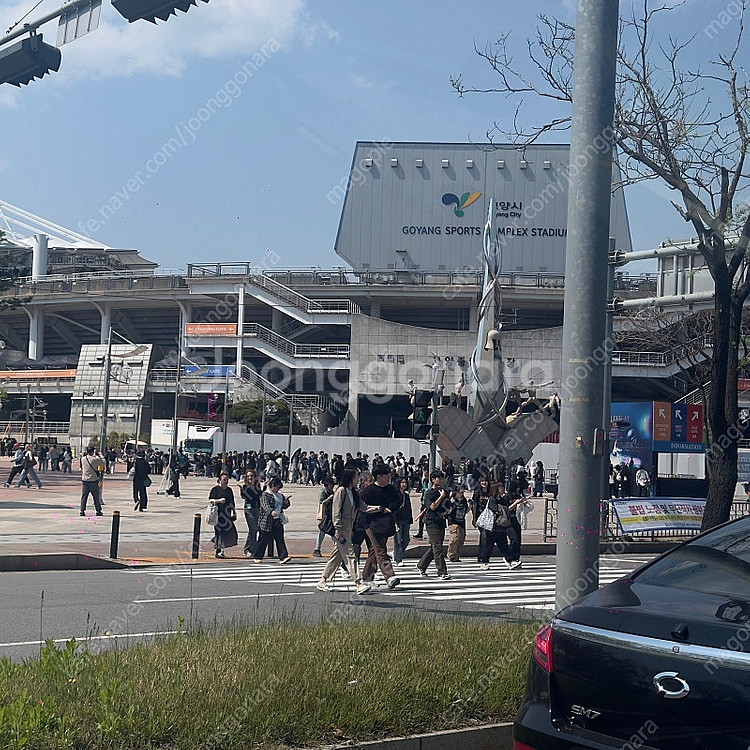 콜드플레이 장당 30 스탠딩 지정석 사봐요! 현장대기중--0