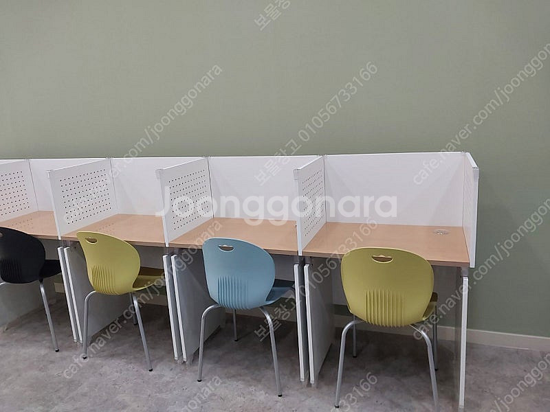((5월예약가능)) 잘나가는 인기 하이그로시 학원책상 W700xD500 (독서실용파티션 구매가능)--9