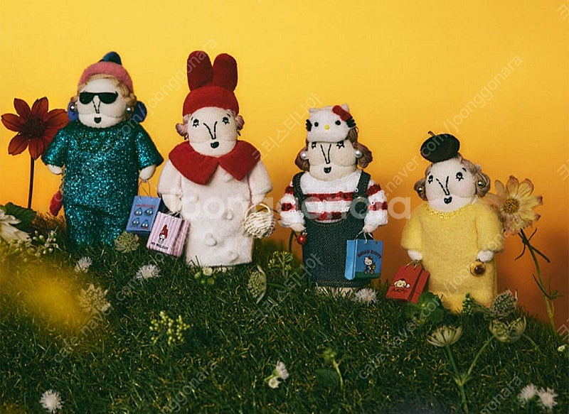 MUVEIL 뮤베일 뮤베르 산리오 키티 그랜드마 키링 새제품 랑방 타임 마인 한섬--2