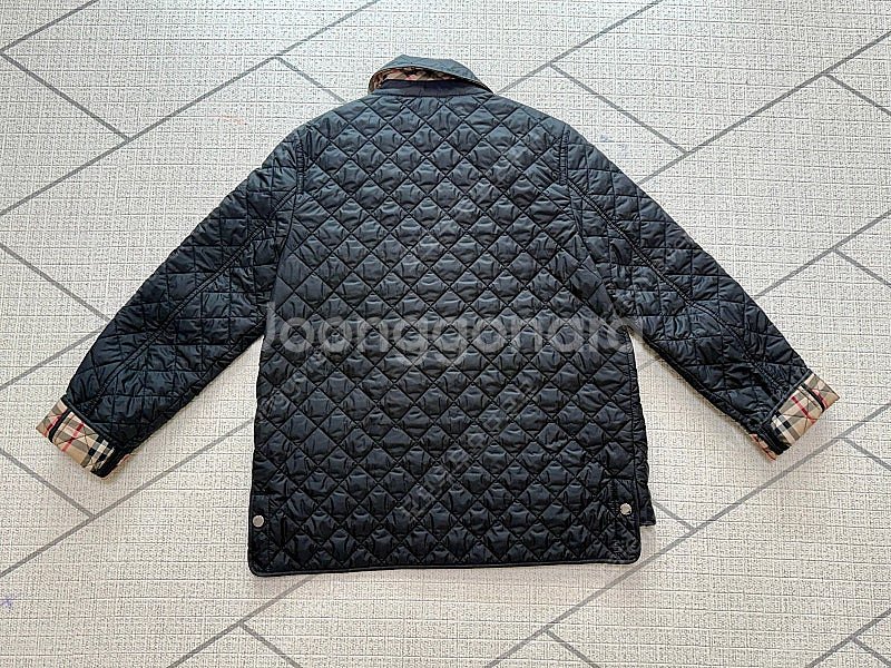 (상태좋음) 버버리 12y사이즈 정품 성인 가능--2