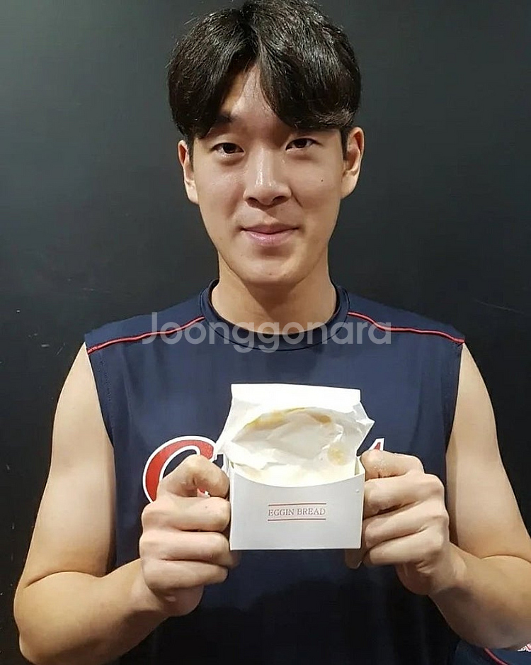 4월 25일 (금) 잠실야구장 3루 3연석 구해요--0