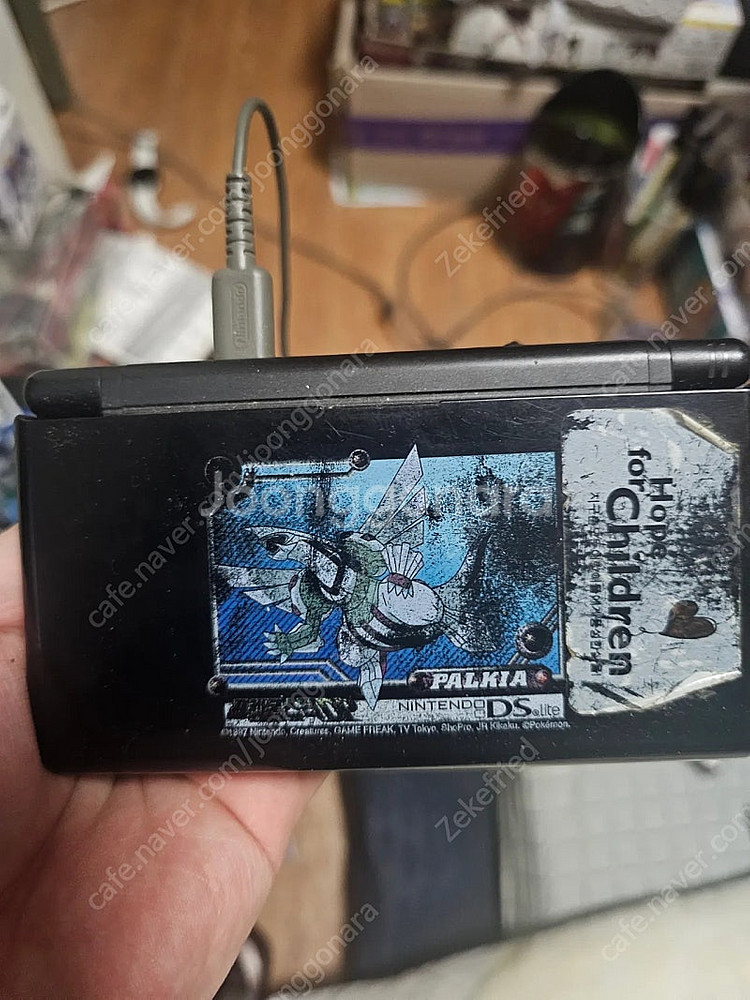 닌텐도 ds lite 본체랑 칩 팝니다.--1