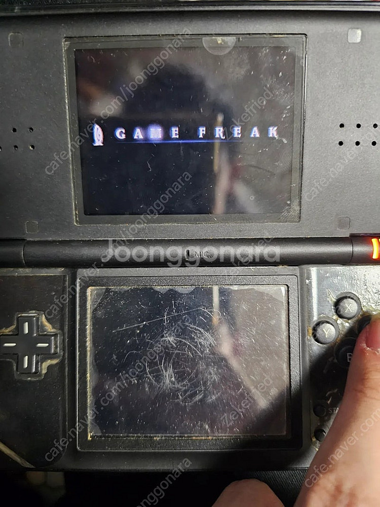 닌텐도 ds lite 본체랑 칩 팝니다.--2