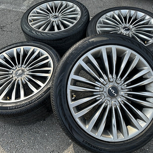 더 K9 19인치 중고 휠타이어 세트 팔아요