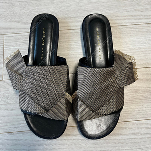질스튜어트 뮬슬리퍼 235