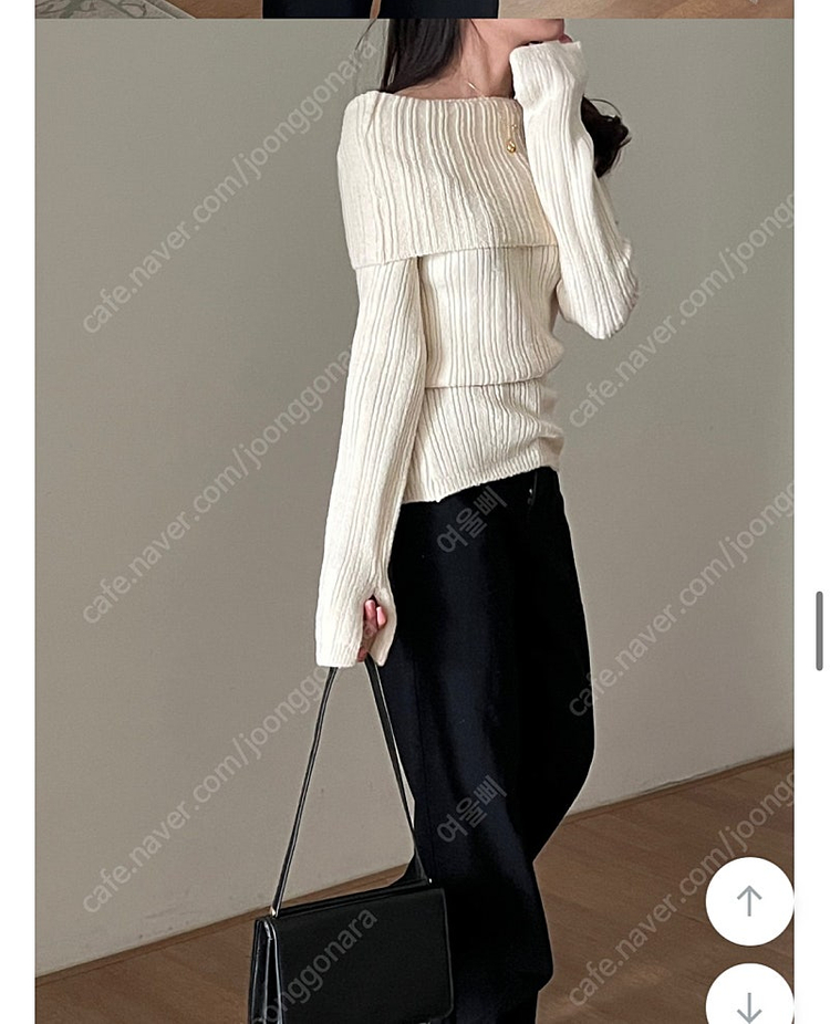 리뷰 1113개 / 오프숄더 니트 밑단 트임 크림 골지 여리여리 언발란스 오프더숄더 아이보리 크리스마스--3