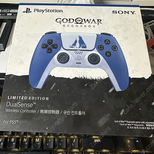 미개봉품 PS5 갓오브워 듀얼센스