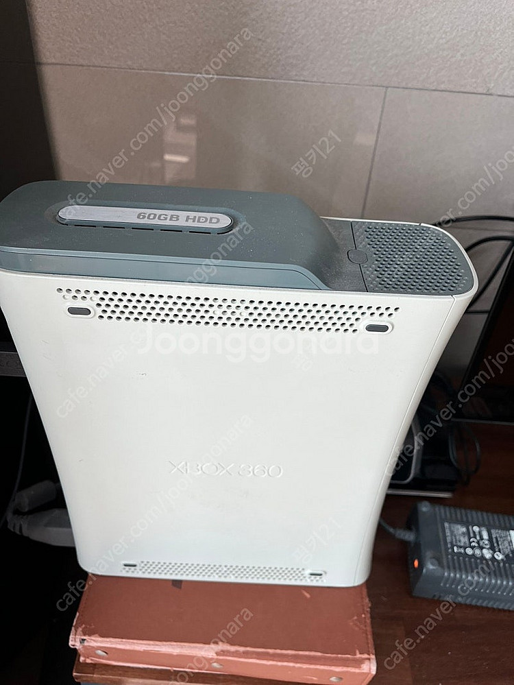 XBox 360(White)+360 Driving Wh...--1