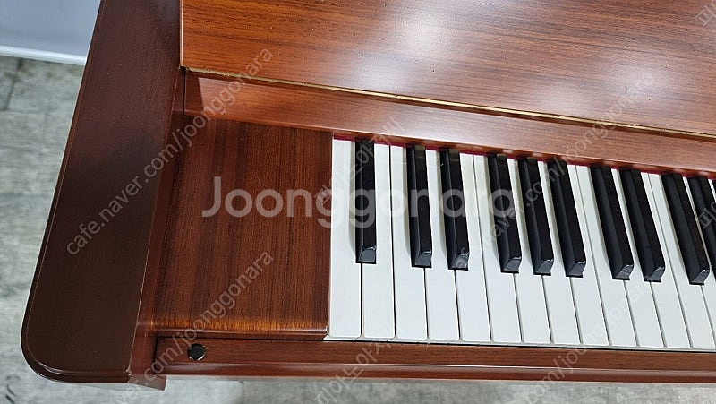 (판매)명품 야마하피아노 U-7 월낫 프리미엄피아노--1