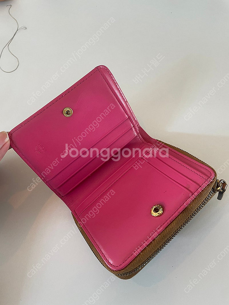 MCM 비세토스 래빗 중지갑--2