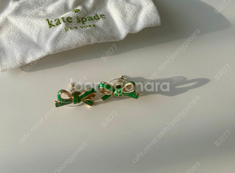 케이트 스페이드 리본 귀걸이--1