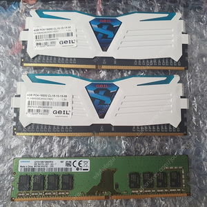 geil 튜닝램 ddr4 (4gx2) + 삼성 ddr4 8g, 총 16g