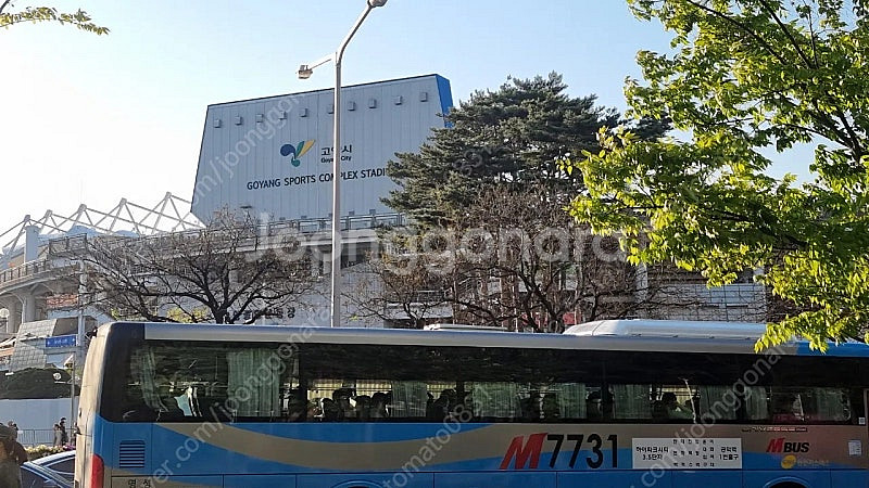 콜드플레이 현장대기중 2장 가격제안해주세요--0
