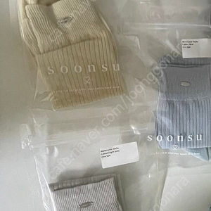 soonsu 양말 (Watercolor Socks (Cream), (Light Grey), (Blue)) 새상품