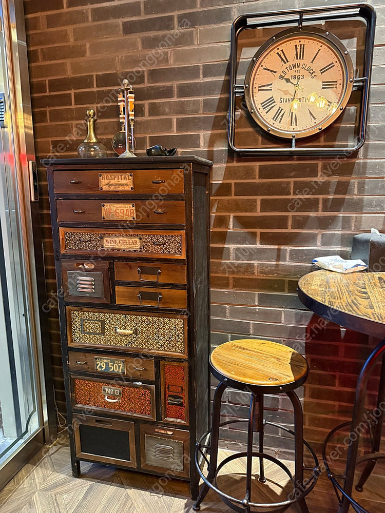 까사알렉시스 명품 인테리어 가구 / 소품 판매합니다. 빈티지 인테리어 이미지