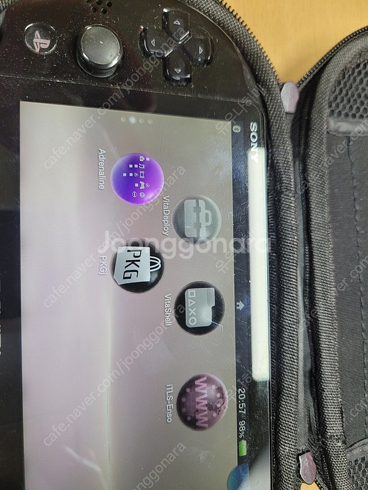 PS VITA 2세대 256G--7