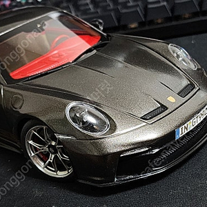 1:18 노레브 911 gt3 투어링 판매합니다