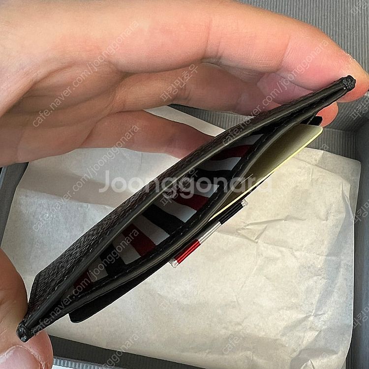 톰브라운 삼선 페블 그레인 레더 카드 홀더 카드지갑 새...--3