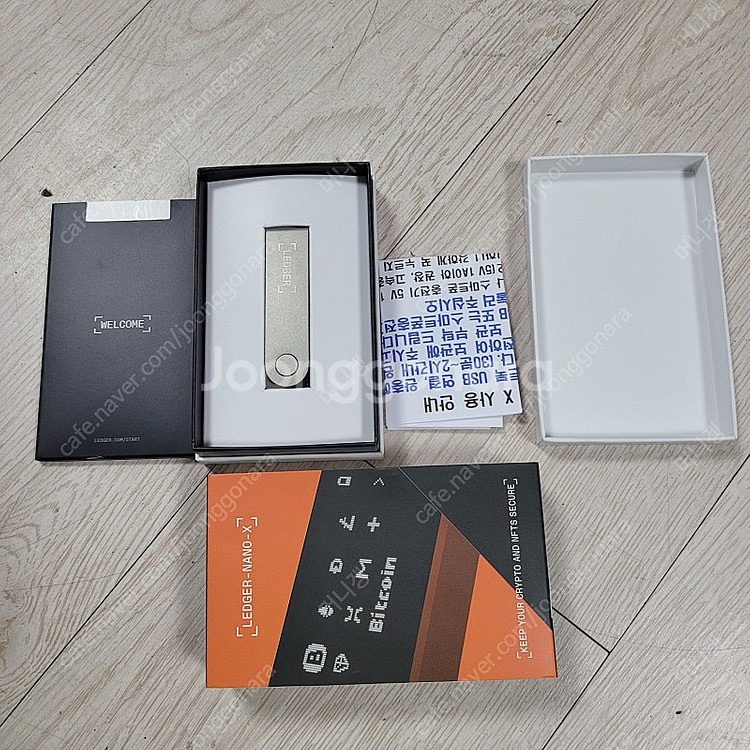 코인 하드웨어 지갑. ledger-nano-x 개봉만한...--0
