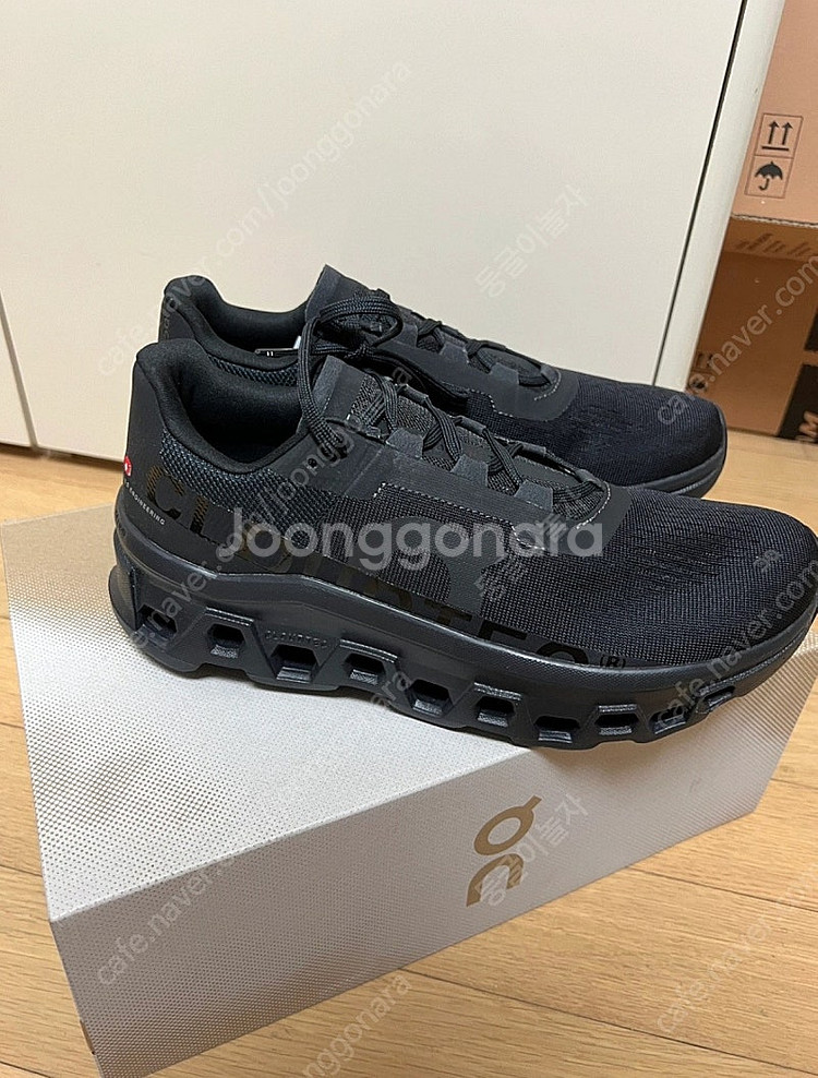[265] 온러닝 클라우드 몬스터 블랙 러닝화 새제품--0
