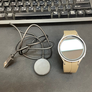 갤럭시워치5프로 LTE 그레이 45mm 상태좋은 중고8만 팝니다.
