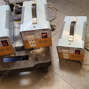 한일산업] 다운 도란스/ 다운 트랜스 2kw-220v-->110v 3개 모두 6만원