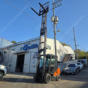 특A급 중고지게차 두산 3.3톤 3단마스트 6010mm 인상 18년식 디젤지게차